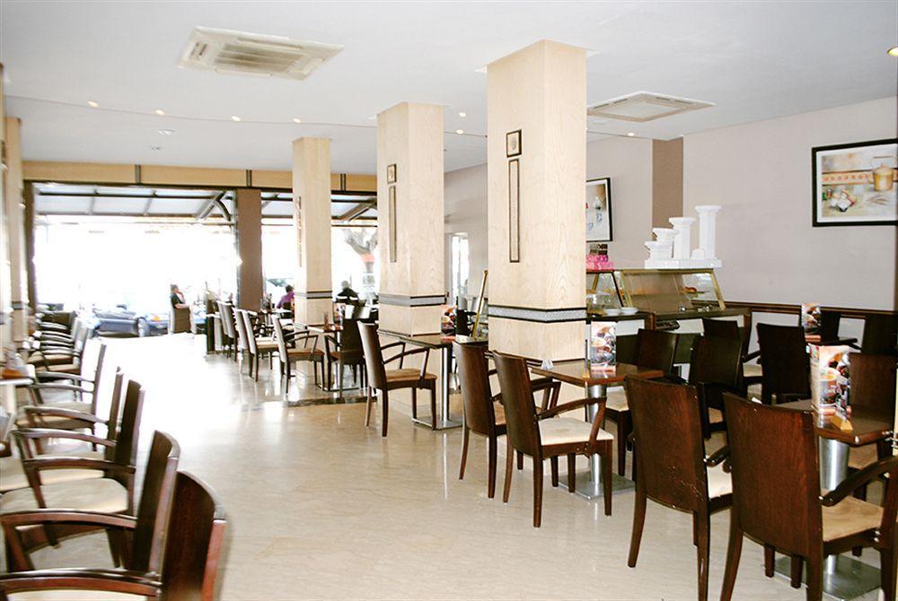 Résidence Hotelière Fleurie Hotel
